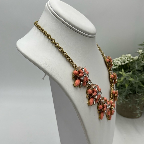 J Crew Opaque Pink and Clear Crystal Gold Tone Floral Statement Necklace - Picture 7 of 12